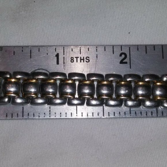 SEIKO LADIES 2 TONED WRISTWATCH CA 00611